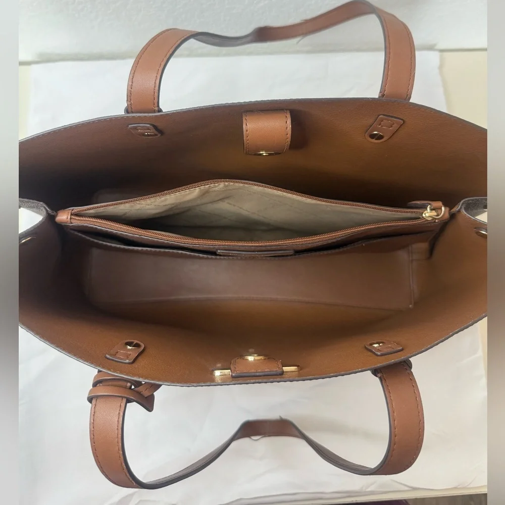 Michael Kors Mel Logo Tote Bag - Picture 8 of 13